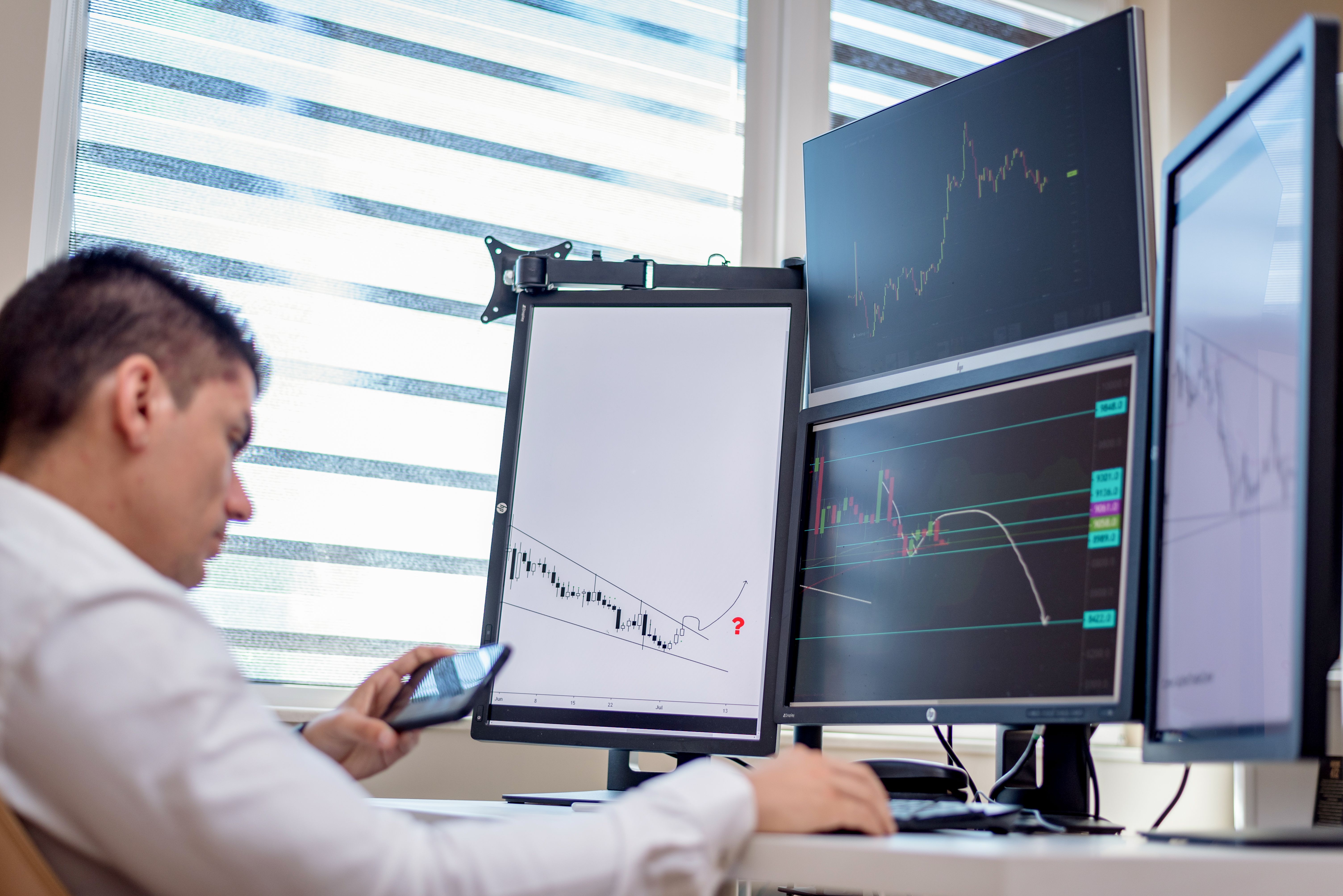 How to Use Real-Time Data for Better Trading Decisions